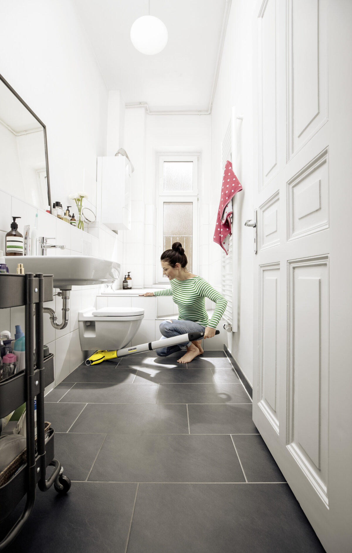 Aku mašina za pranje - čišćenje podova KARCHER EWM 2 1.056-300.0