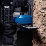 Aku pila - motorka za drvo Scheppach C-CS254-XS4 20V IXES 25.4cm sa baterijom 4.0Ah i punjačem 2.4A