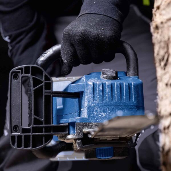 Aku pila - motorka za drvo Scheppach BC-CS355Duo-XS4 2x20V IXES Brushless 36.5cm sa 2 baterije 4.0Ah i 2 punjača 2.4A