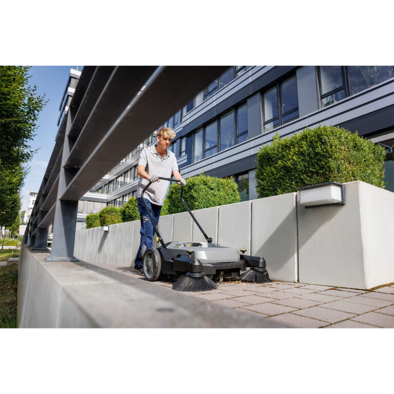 Ručna mašina za metenje - metla Karcher KM 70/20 C 2SB 1.517-131.0 98cm