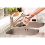 Aku štapni usisivač za suho usisavanje Black+Decker BHFEA520J 18V sa baterijom 2.0Ah i punjačem