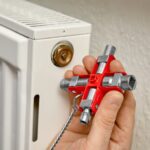 Univerzalni ključ za kontrolne ormare Knipex 00 11 06 V04