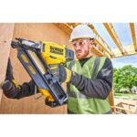 Aku pištolj za eksere - čavle DeWalt DCN930P2 18V 90mm sa 2 baterije 5.0 i punjačem u koferu