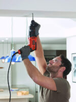 Električna udarna bušilica Black+Decker BEHS01K 650W SDS-Plus sa nastavcima u koferu