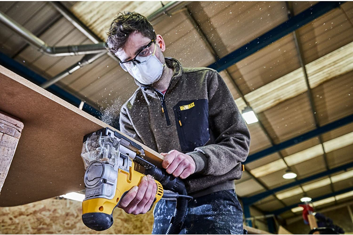 Električna ubodna pila DeWalt DW333KT 701W u Tstak koferu