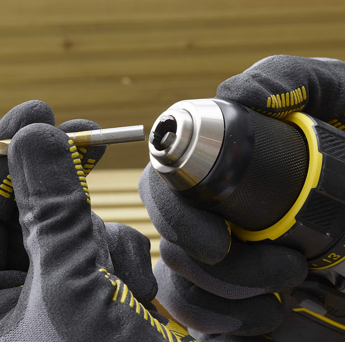 Aku bušilica-odvijač Stanley SFMCD720D2K V20 80Nm 18V