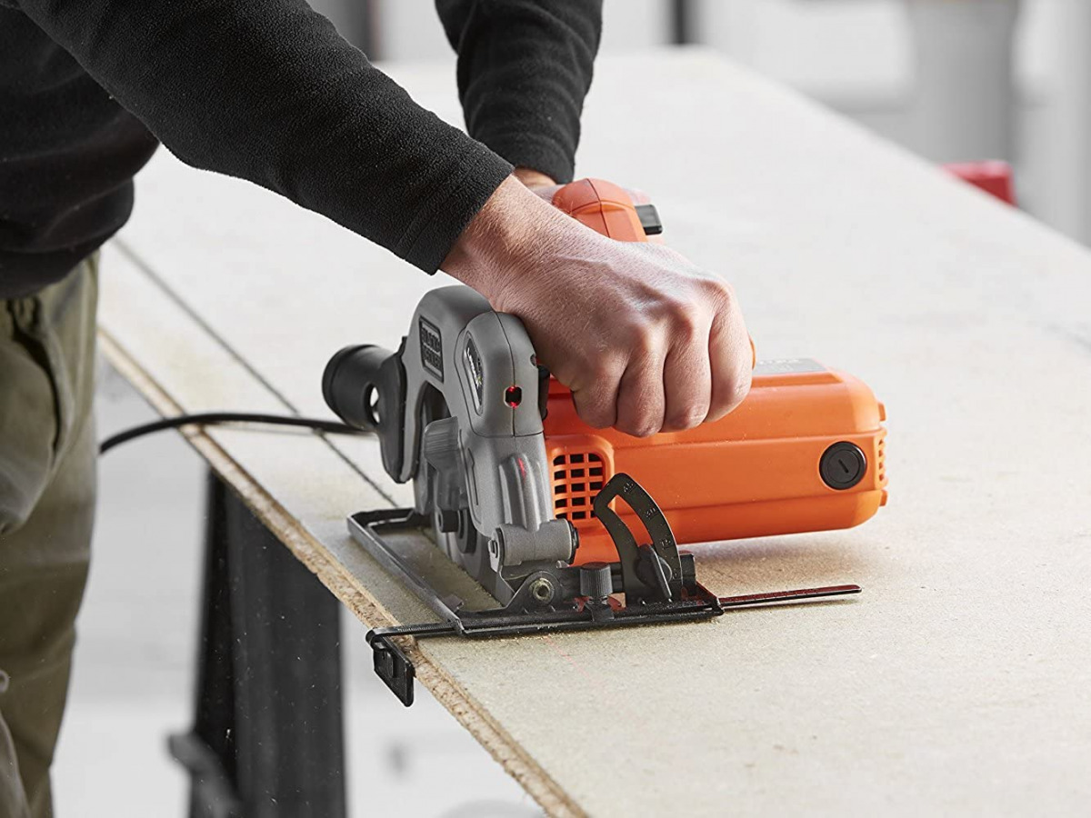 Električna ručna kružna pila - cirkular Black+Decker CS1250L 1250W