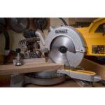 Električna potezno-nagibna pila - štucer DeWalt DWS778 1850W 250mm