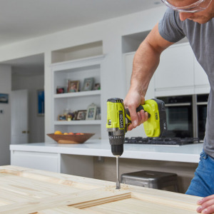 Aku udarna bušilica Ryobi R18PD2-215G 18V ONE+ sa dvije baterije 1.5Ah i punjačem