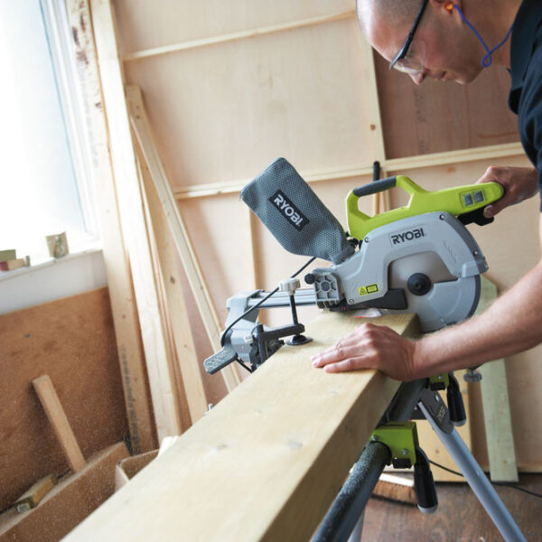 Električna potezno-nagibna pila - štucer Ryobi EMS216L 1500W 216mm