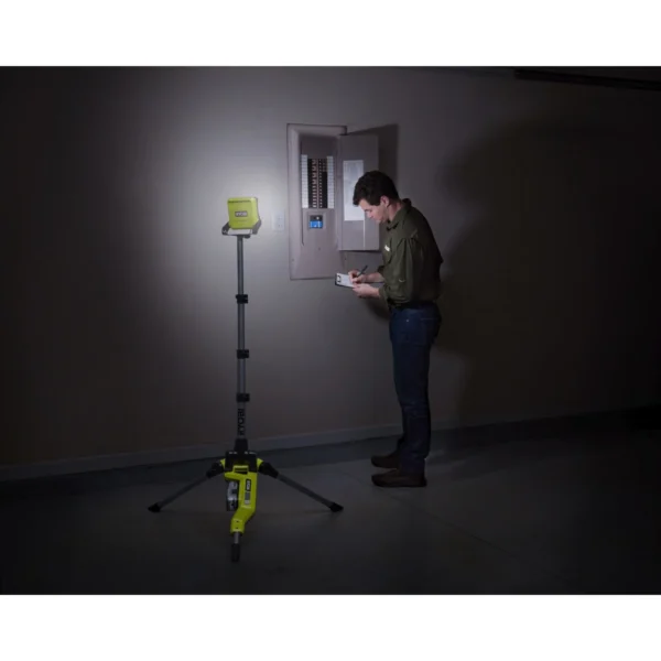 Aku LED reflektor na stativu Ryobi R18TL-0 18V ONE+ 2700lm