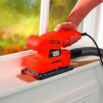 Električna vibraciona brusilica - šlajfarica Black+Decker KA300 135W