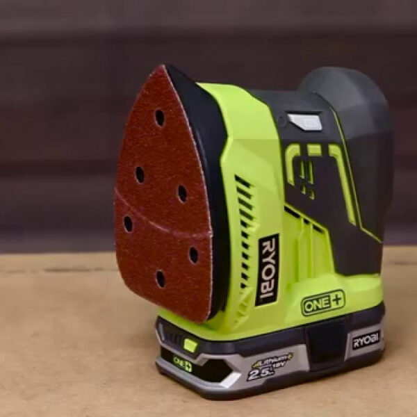 Aku vibraciona brusilica - šlajfarica Ryobi R18PS-0 18V sa 5 brusnih papira ONE+